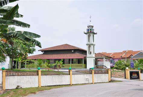 Surau_At-Taqwa_Tamu_Hill_Park.jpg